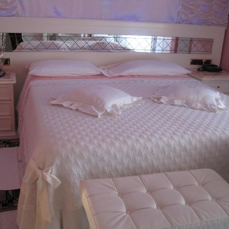 Hotel Matilde Marina di Massa Εξωτερικό φωτογραφία