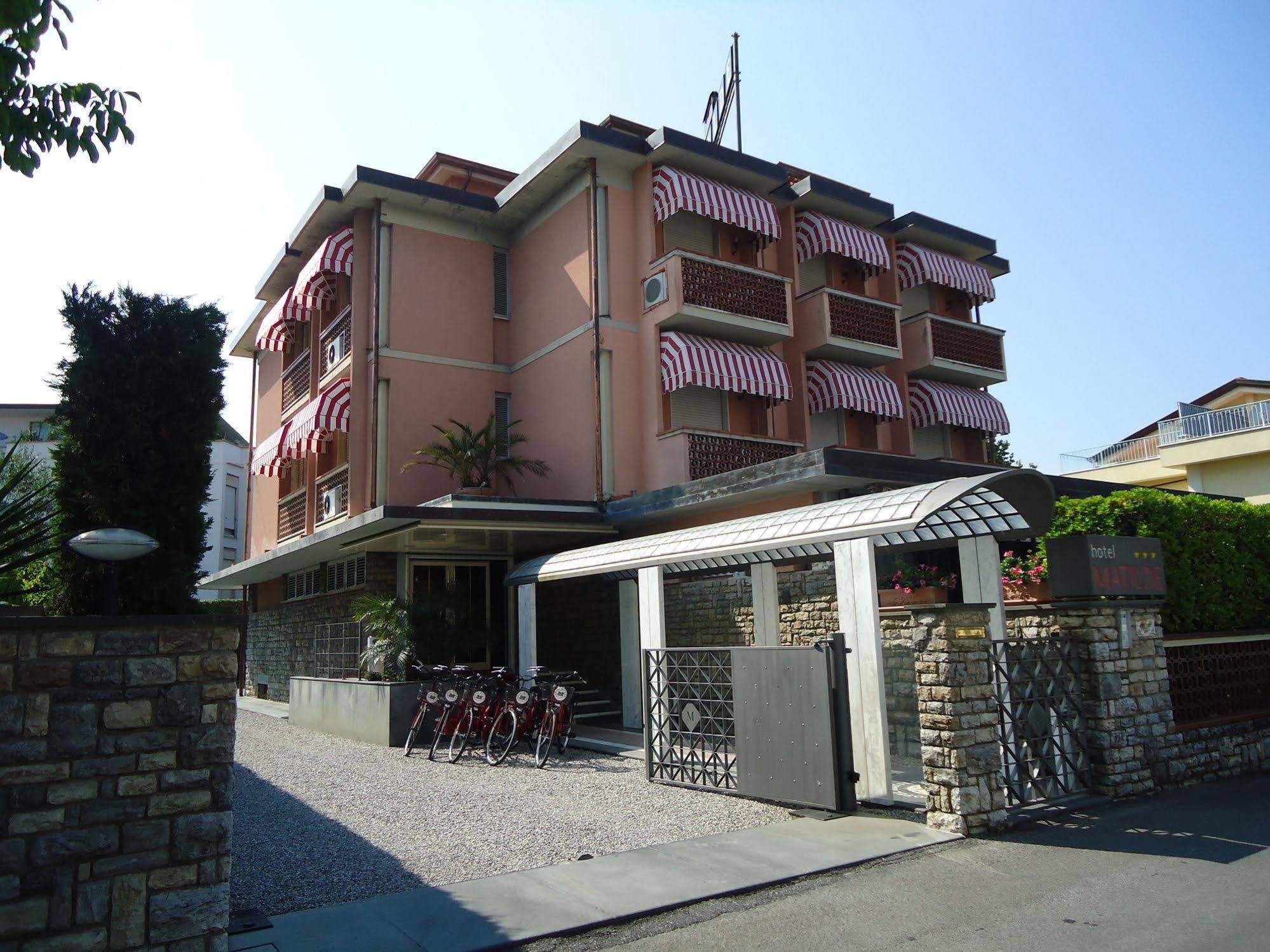 Hotel Matilde Marina di Massa Εξωτερικό φωτογραφία