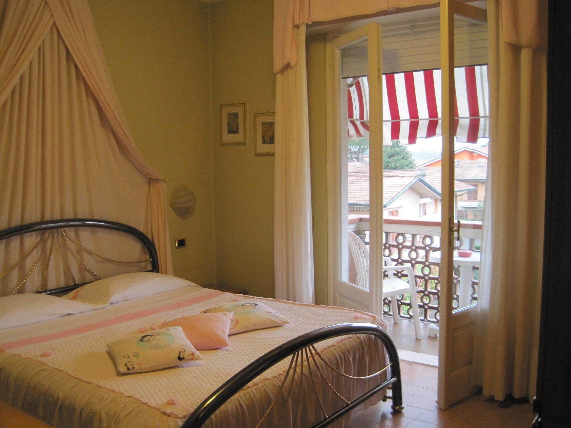 Hotel Matilde Marina di Massa Εξωτερικό φωτογραφία