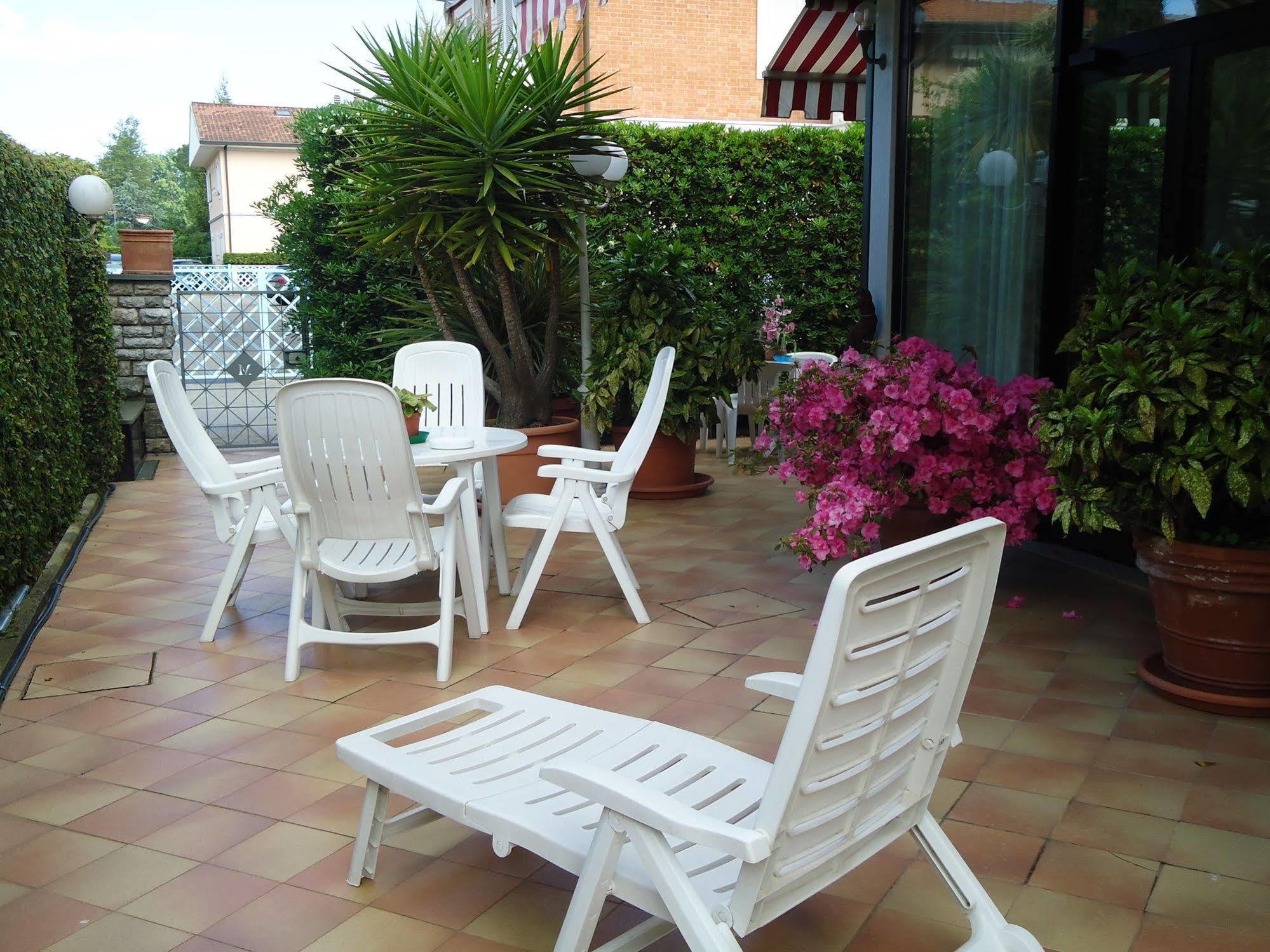 Hotel Matilde Marina di Massa Εξωτερικό φωτογραφία